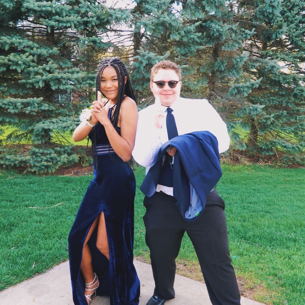 David’s Bridal Navy Velvet Prom Gown - Picture 5 of 5